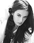 Evelyn Sharma